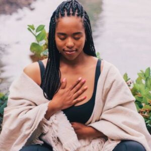 Rééduquer la neuroception grâce à l’olfaction consciente des huiles essentielles pour apaiser le système nerveux